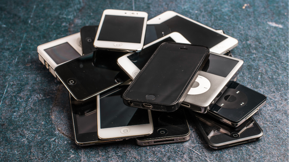 electronic-waste-devices-phones